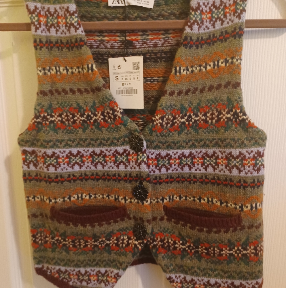Zara women vest New with tags